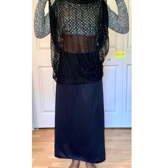 Black Lace Maxi Skrit - Picture 2 of 4
